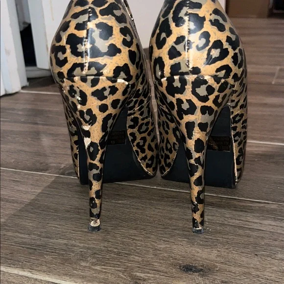 Qupid Leopard Print Heels with Red Accent - Picture 3 of 7